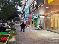 修文扎佐15平品牌奶茶店转让，可空转